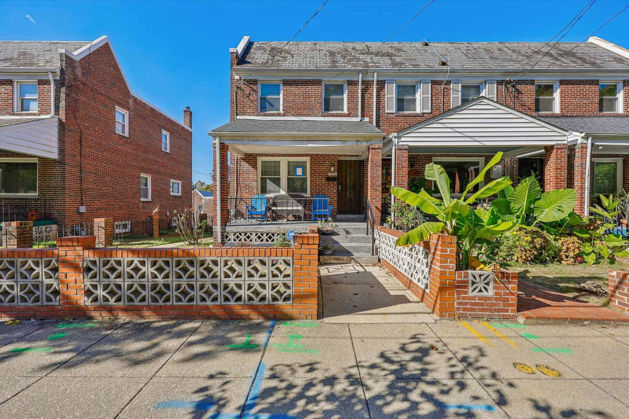 Nice 3br 2 bath rowhome in Fort Totten