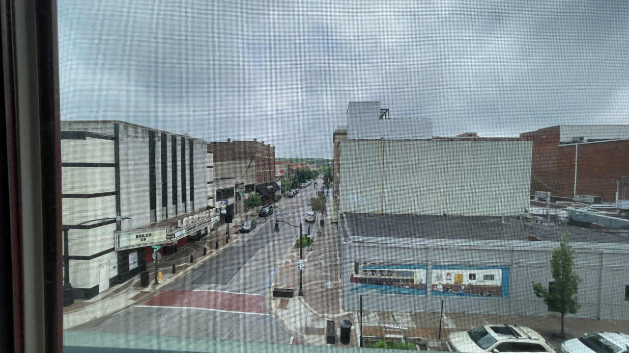 FURNISHED DOWNTOWN CONDO