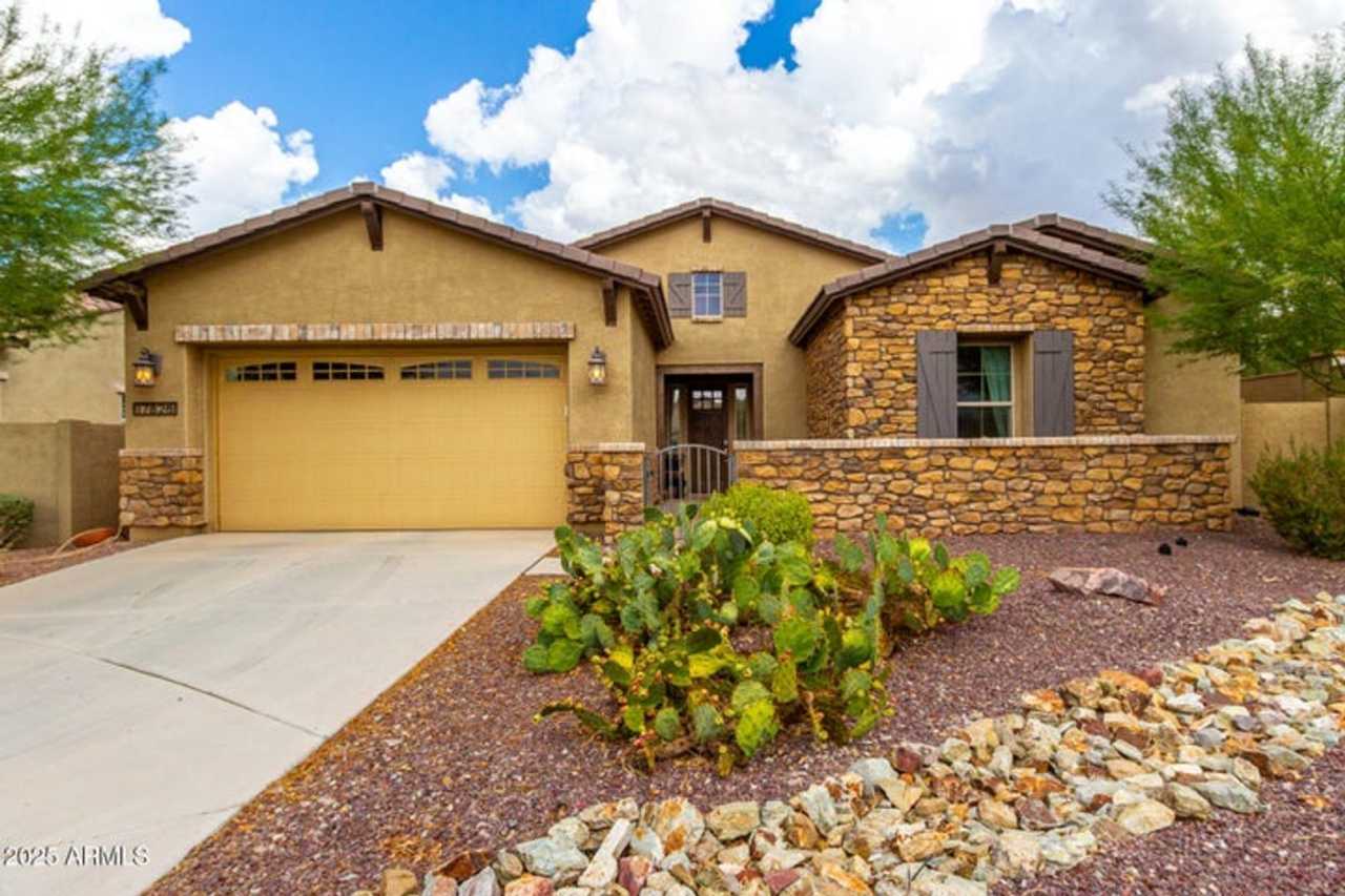 Furnished 3 Bed/2 Bath in Goodyear