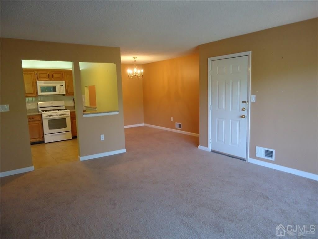 313 Wimbeldon Court