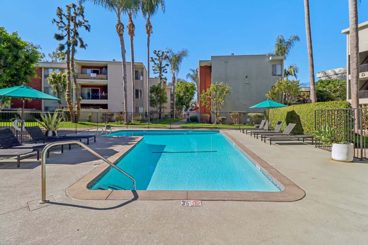Park Regency Club Apartments