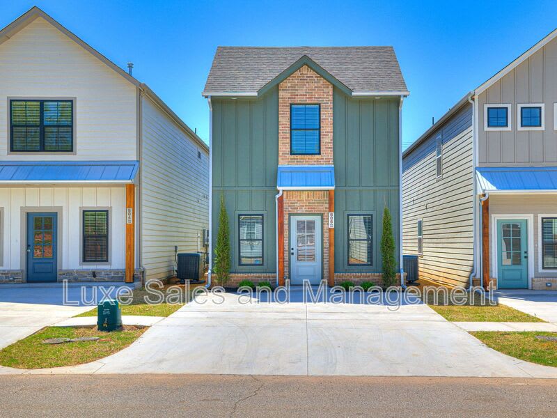 606 W. 2nd Street Suite 100