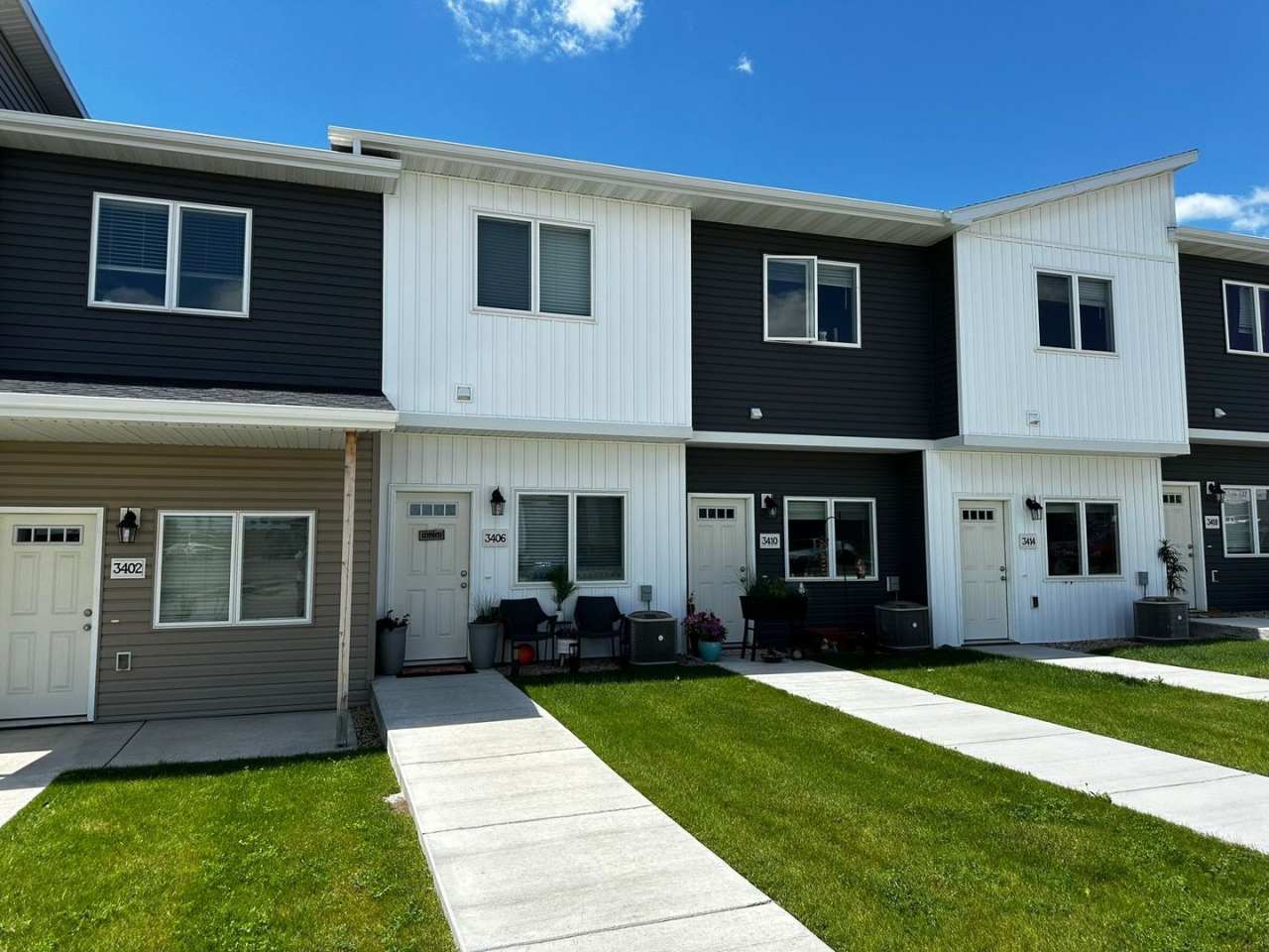 2-bedroom Townhome near Legacy High School!