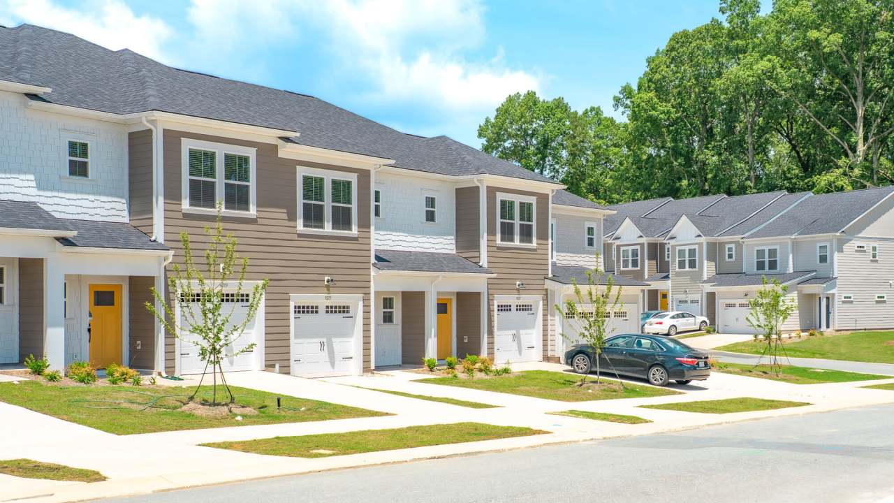 Oak Lake Townhomes