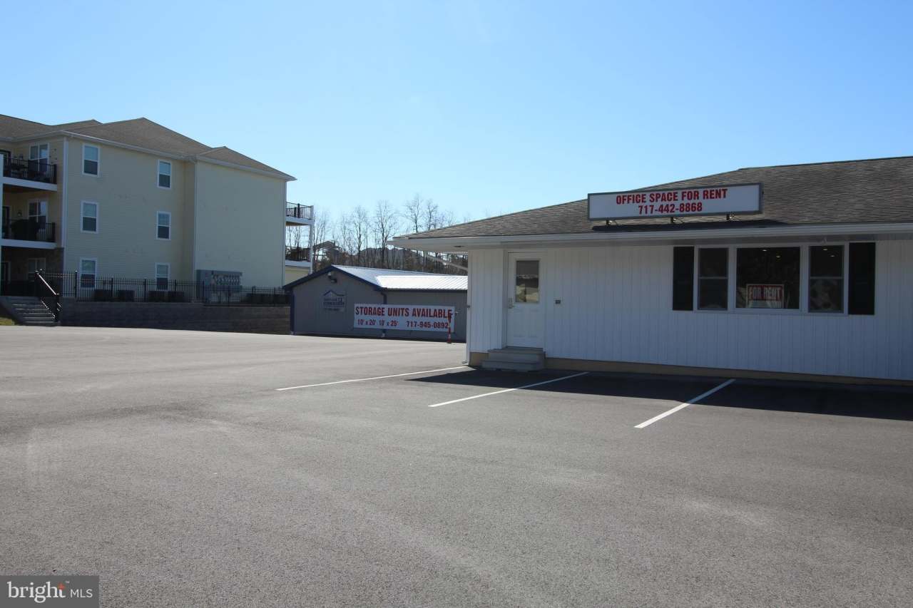 3402 E LINCOLN Highway E