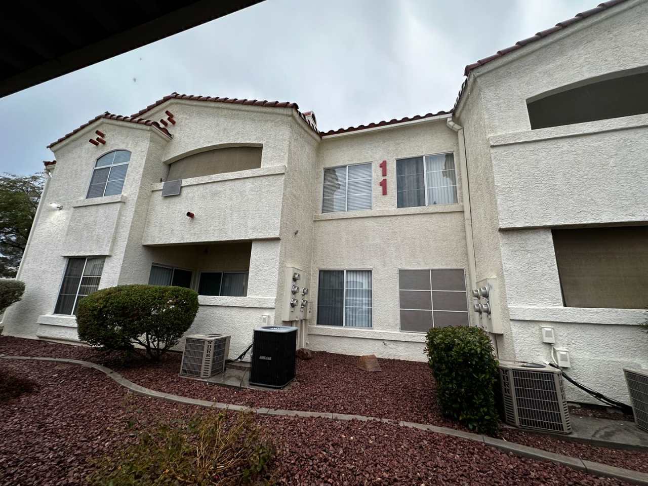 Henderson First Floor Condo - In Gated Community With Pool.