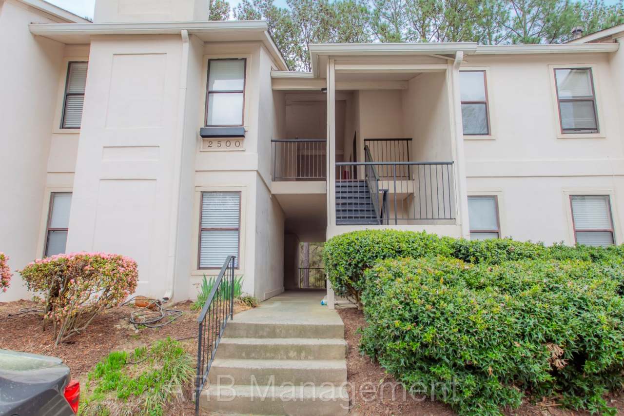 Stylish  Spacious 2-Bedroom Condo with Modern Comforts