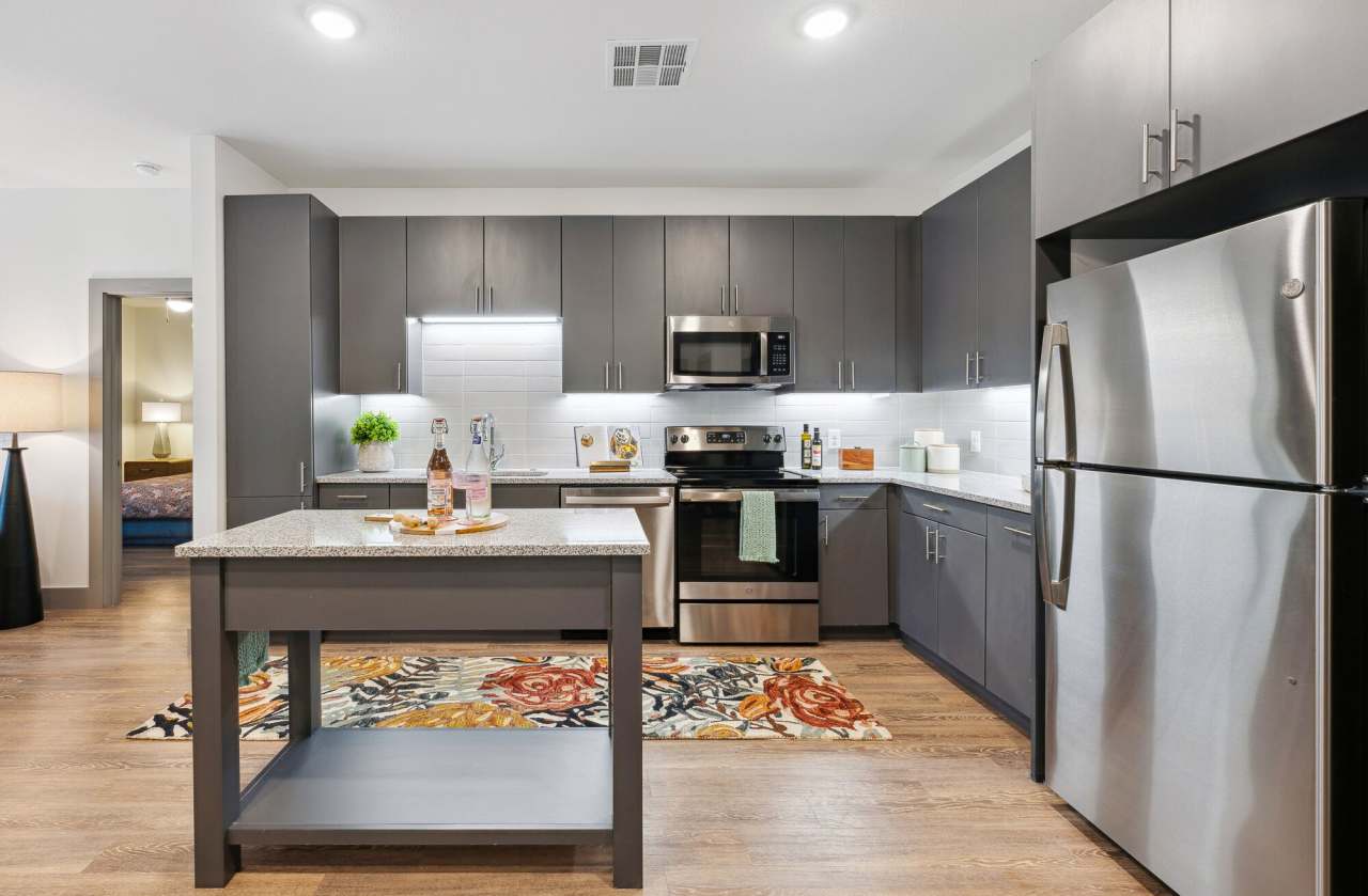 BroadVue Apartments