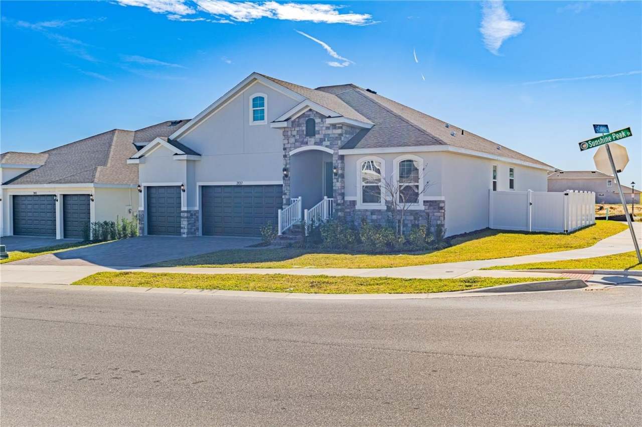 2137 SUNSHINE PEAK DR