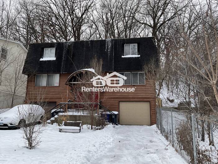 2108 Highwood Avenue East