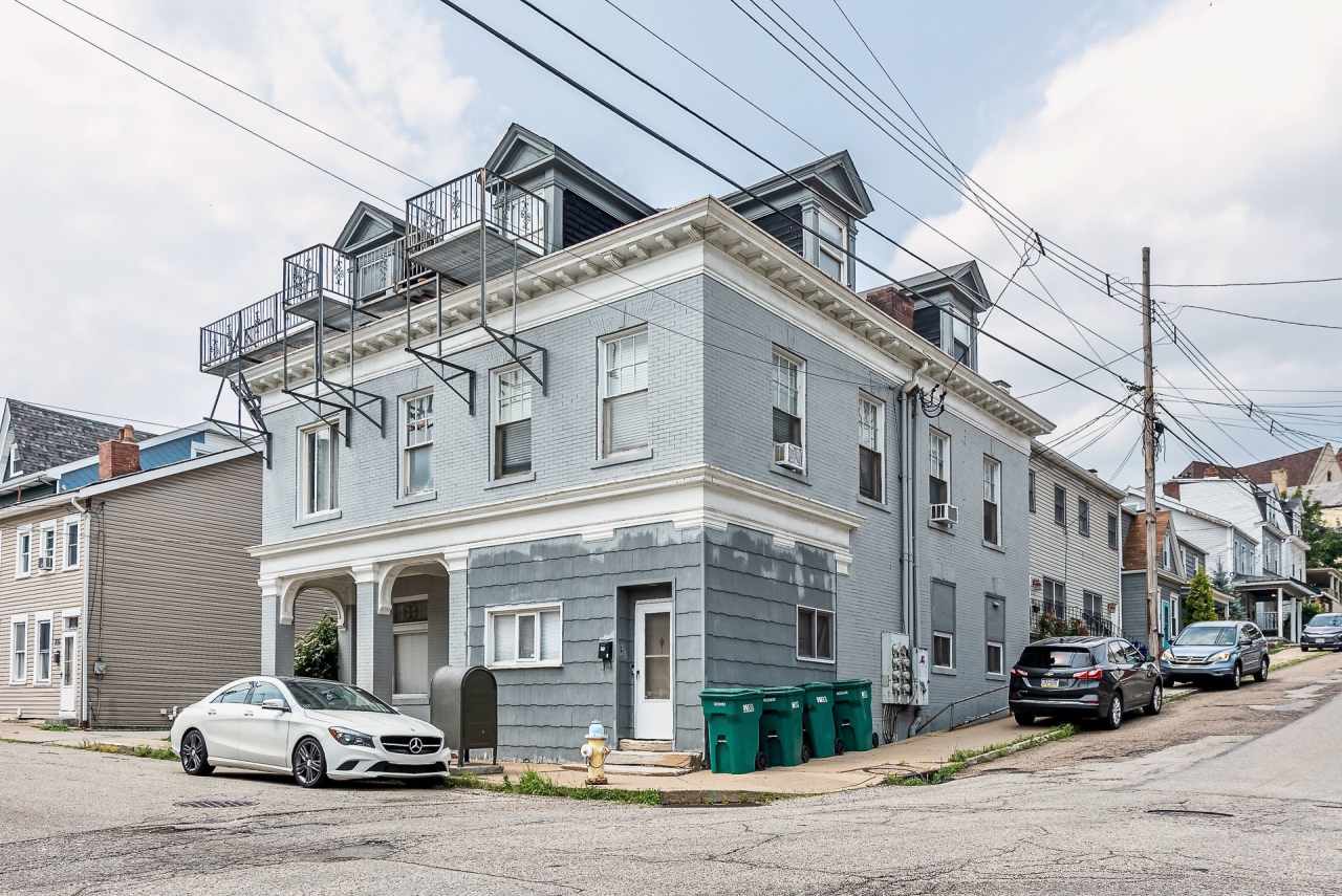 300 - 302 West Sycamore Street