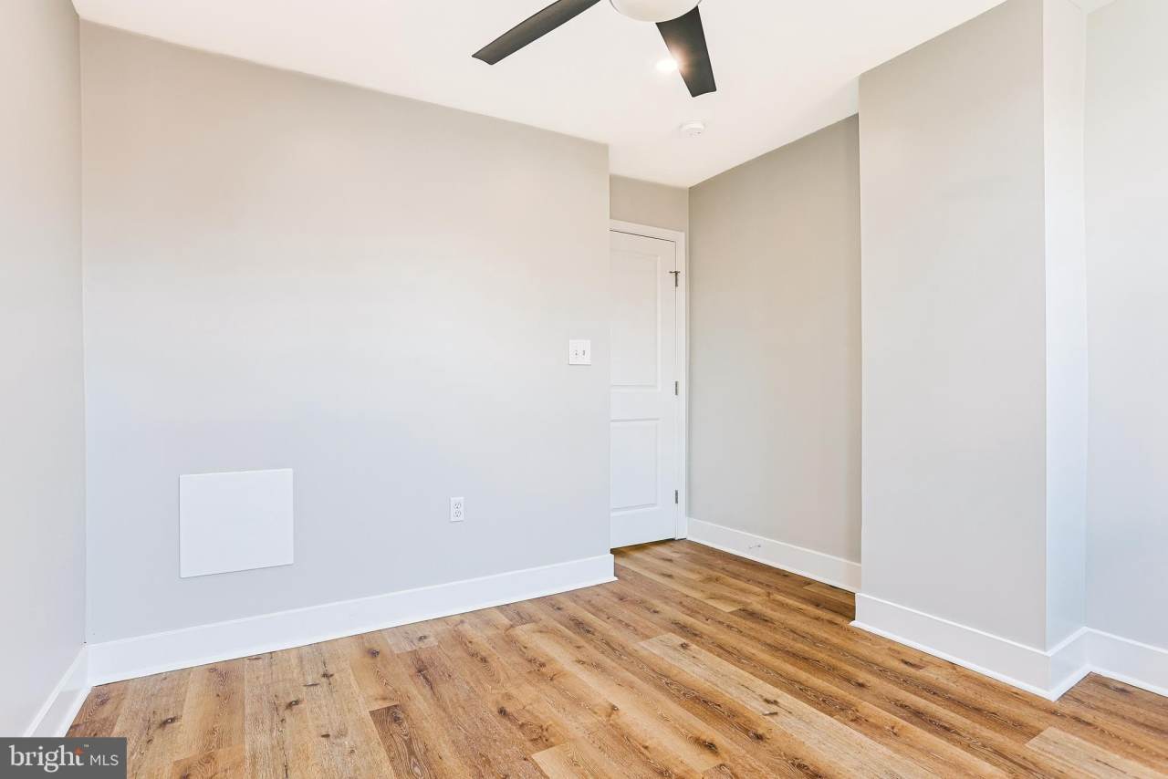 1422 S VOGDES Street