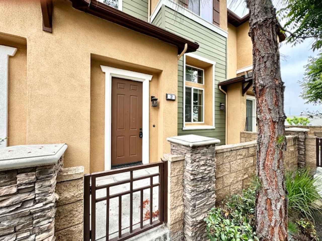 Three Story Condo for Rent Near Old Town Tustin!