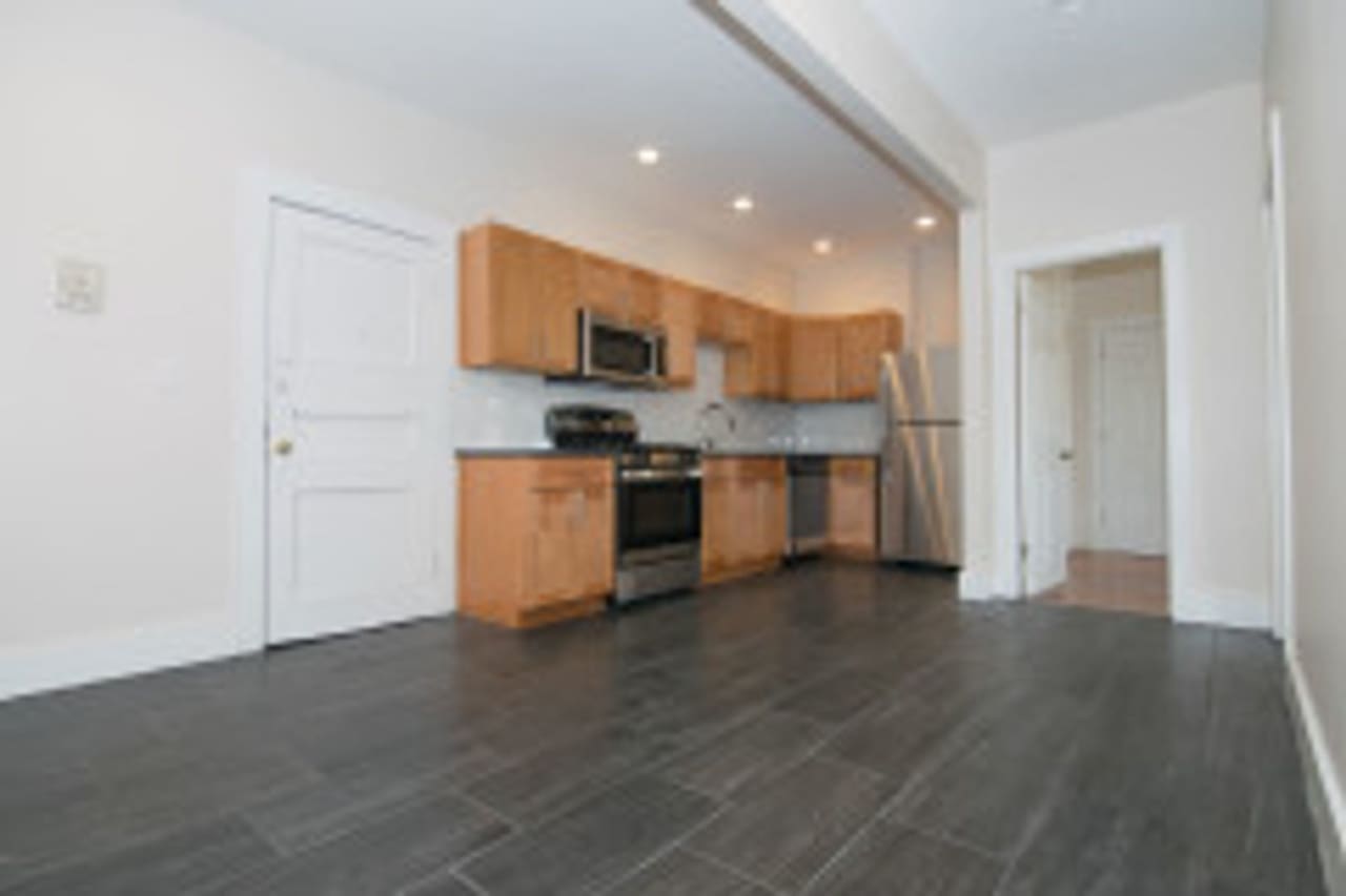 AWESOME ALLSTON 4BED!!!!