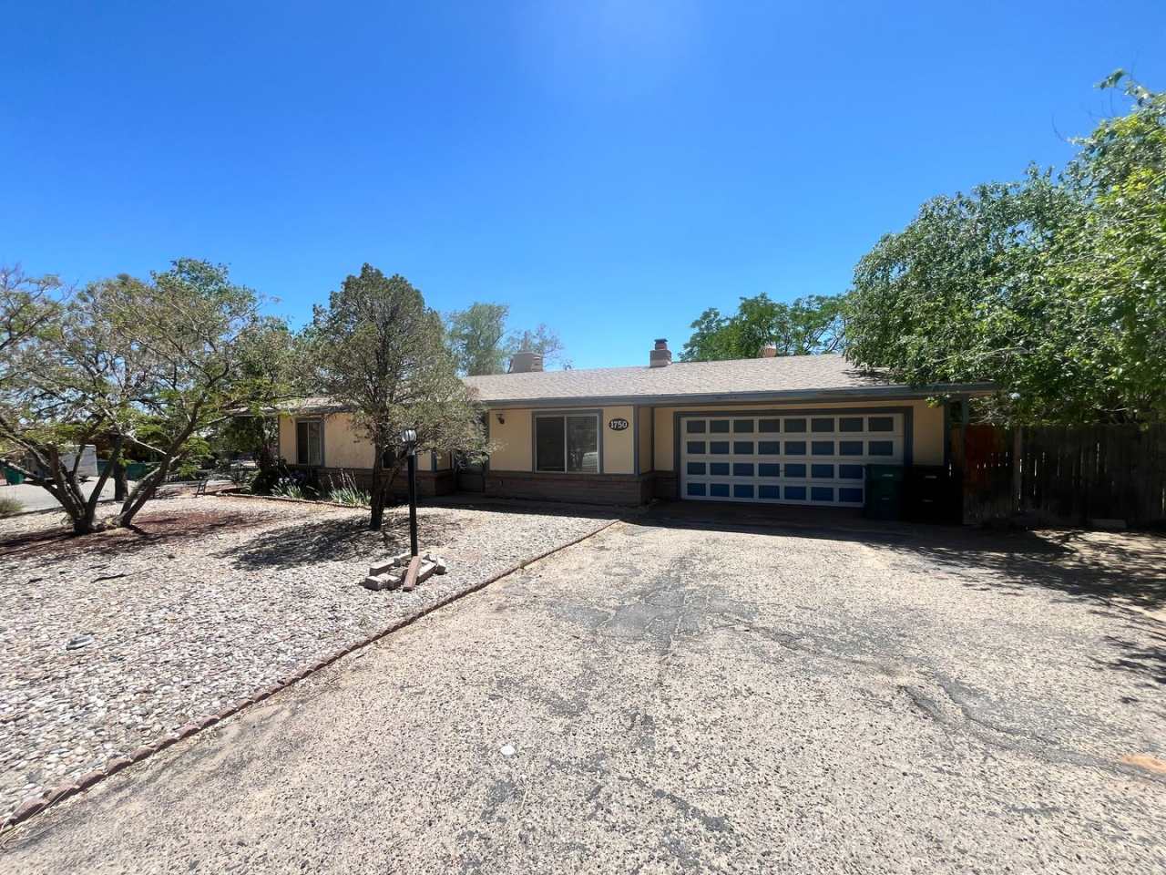 3 Bedroom 3 Bathroom 1 Car Garage- MOVE IN SPECIAL!!