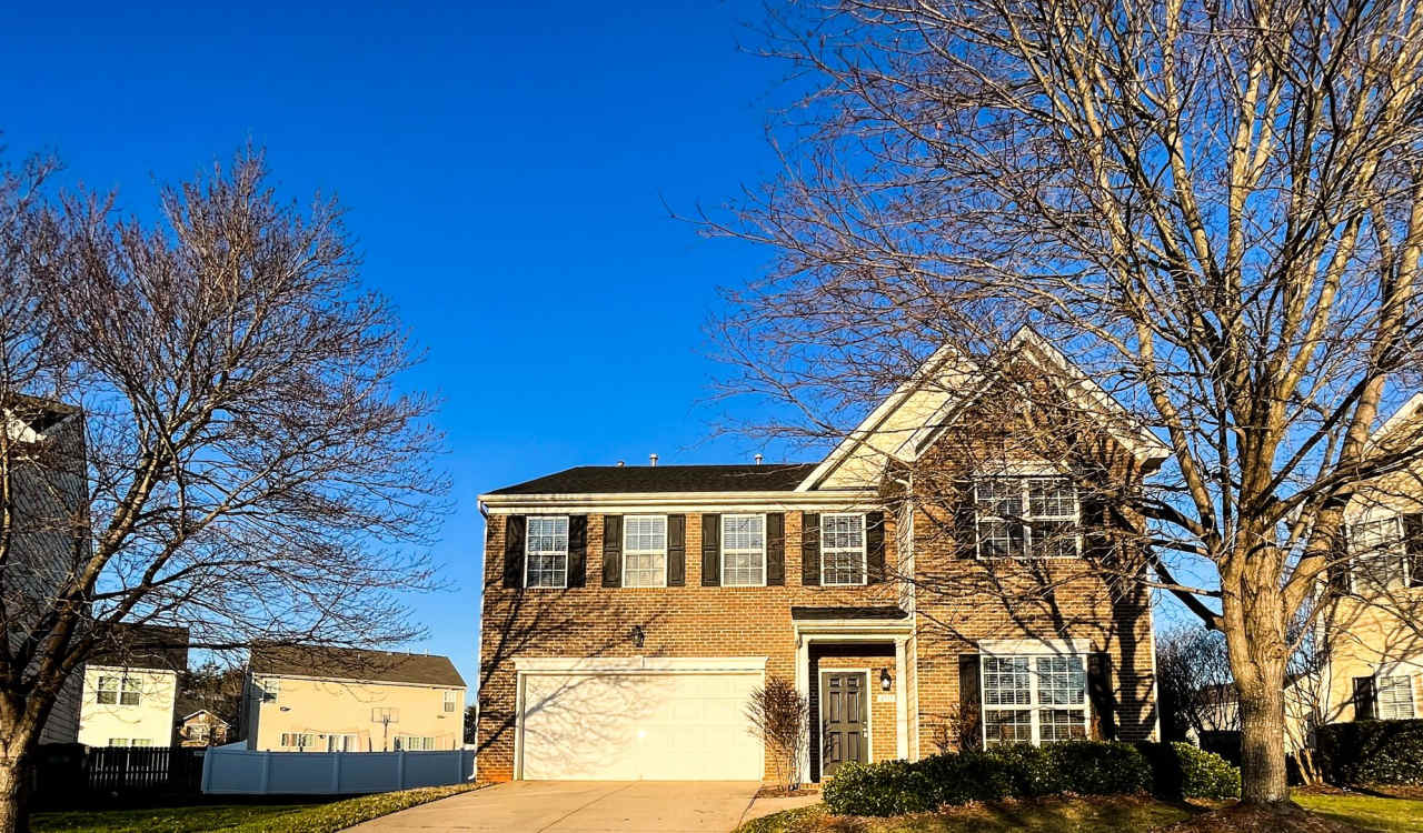 Gorgeous 4 Bedroom, 2 1/2 Bathroom Home in High Point