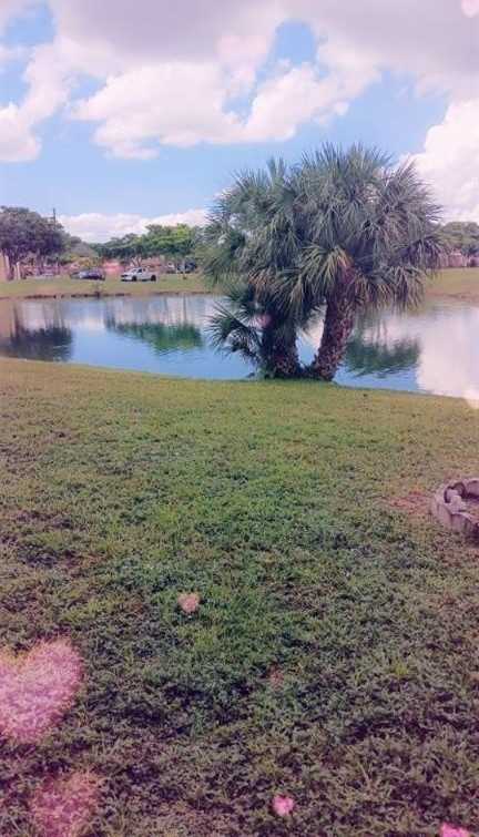 8300 Sunrise Lakes Blvd