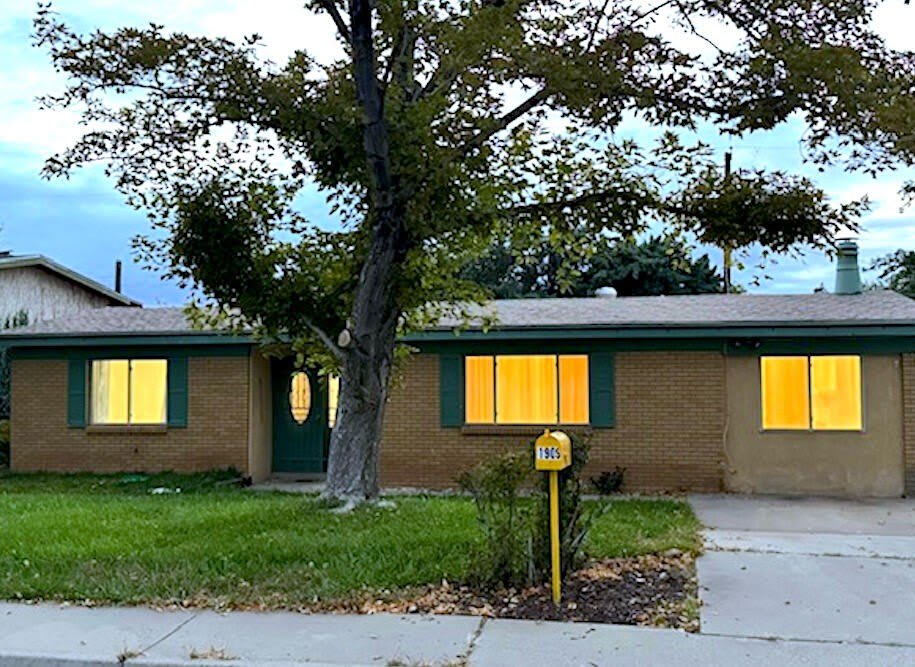 1909 OTHELLO Court NE