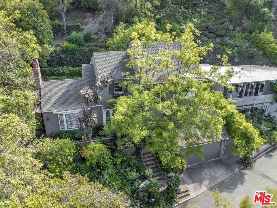 5630 Spreading Oak Dr