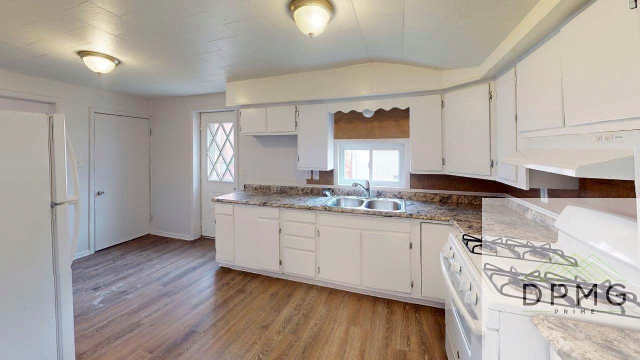 Welcome to 1139 S South Grand Ave. Lansing, MI 48910!