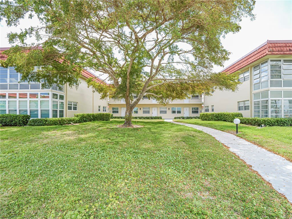 41 Woodland Drive unit: 205