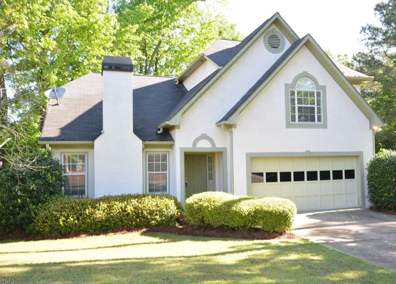 240 Carriage Chase - Available Aug 29! - 3 BDRM, 2.5 BA In Fayetteville Close to HWYs 85 and 54