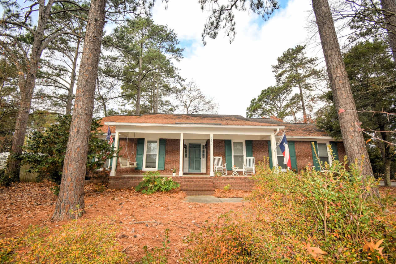 Coming Soon! 3 Bedroom 2 Bathroom - No Pets