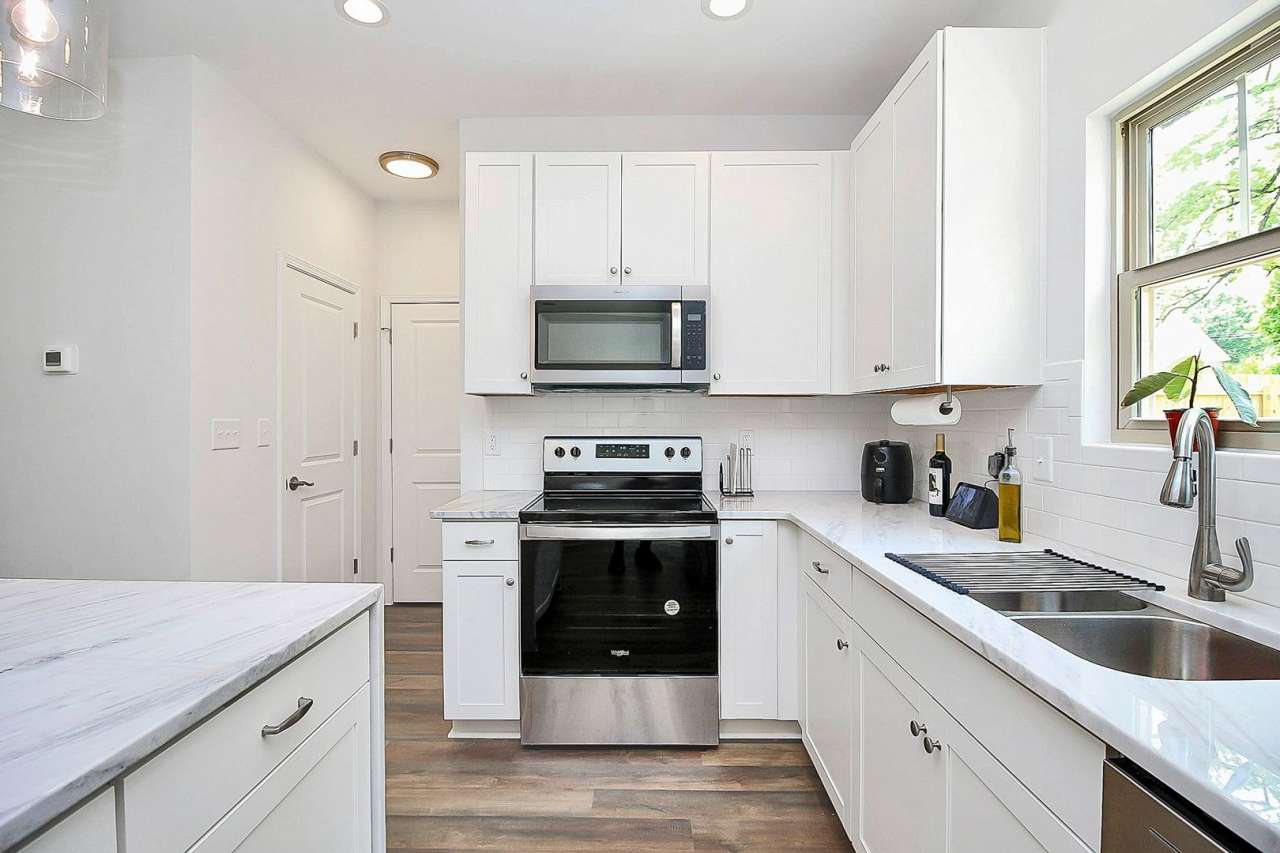 Room in 3 Bedroom Home at Hunters Crossing Ln