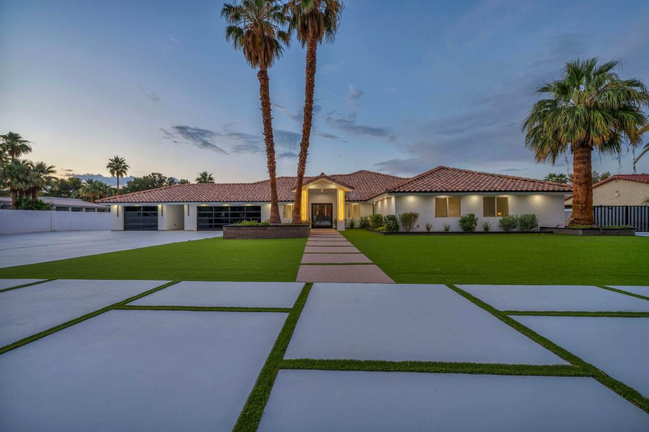 Meticulously renovated single-story contemporary estate