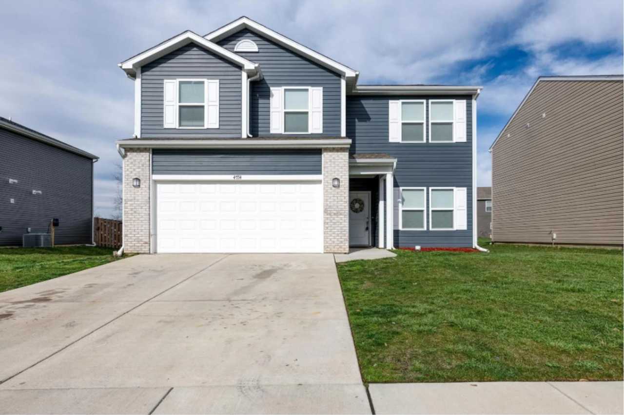 4 Bedroom, Two Story House in Avalon Bluffs Neighborhood