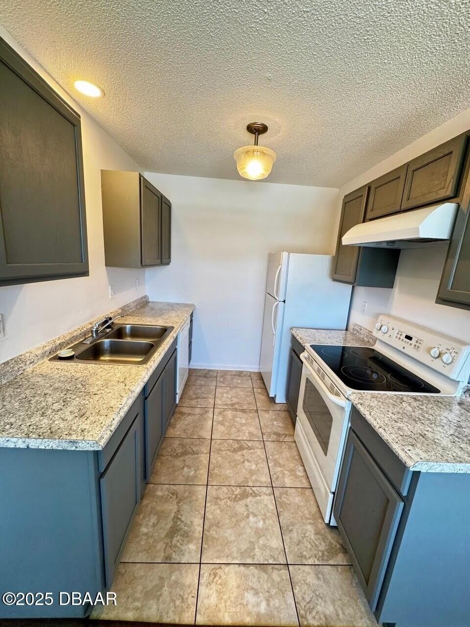 840 Center Avenue unit: 0980