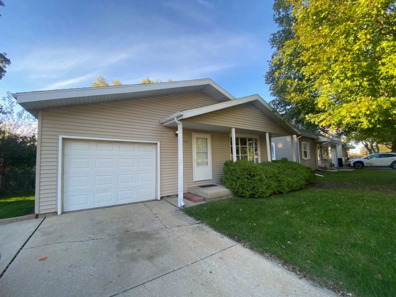 3 Bedroom Home with Attached Garage!