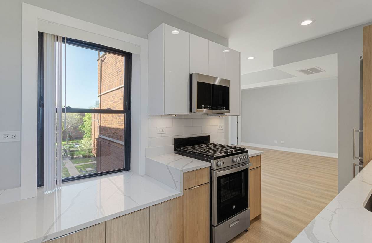 1552 W Juneway Terrace