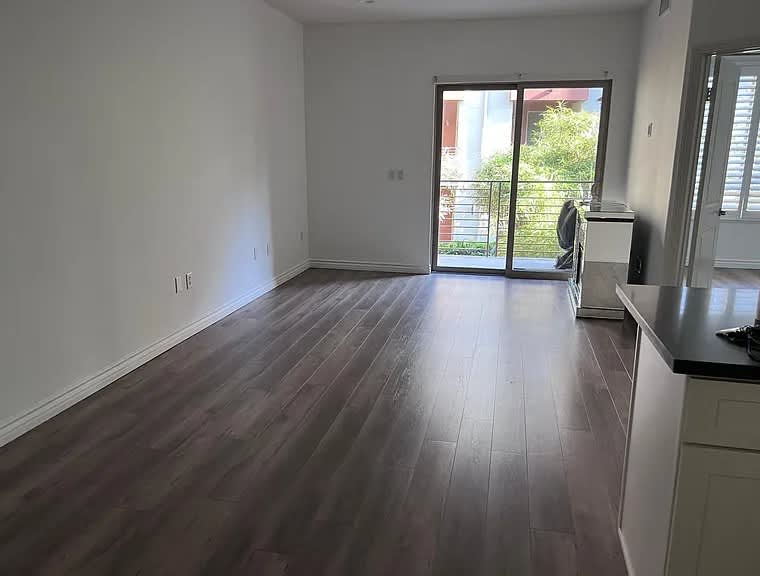 100 S Alameda St Unit 217