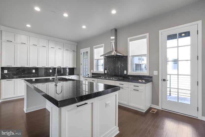 22170 PENELOPE HEIGHTS Terrace