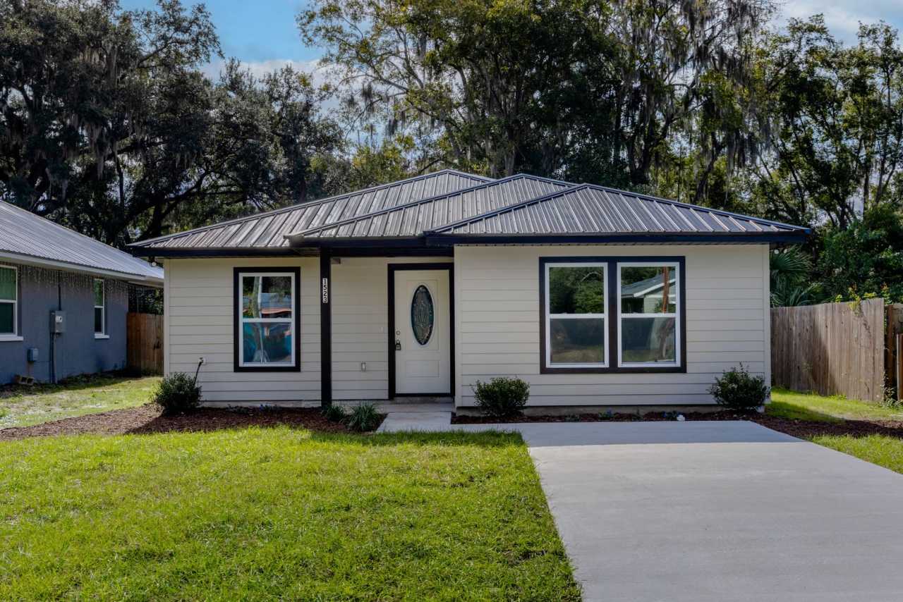Spacious 4BR/2BA Home in Gainesville’s Heart
