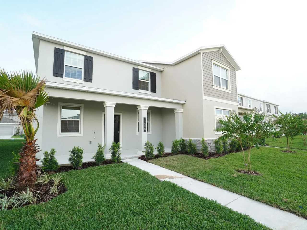 Popular Winter Garden Townhome! Great Location! Great Schools!