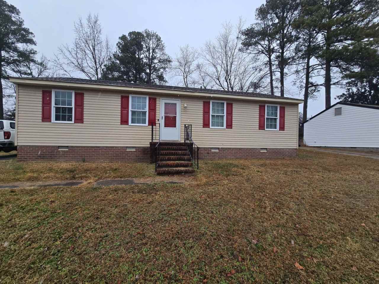 3 BR House in S. Chesterfield - Available Now!