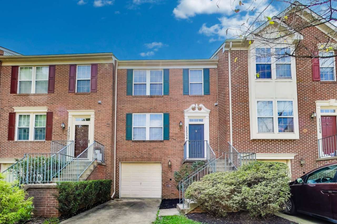 POTOMAC --3 BED + 3 Bath - Brick front in Piney Glen neighborhood!