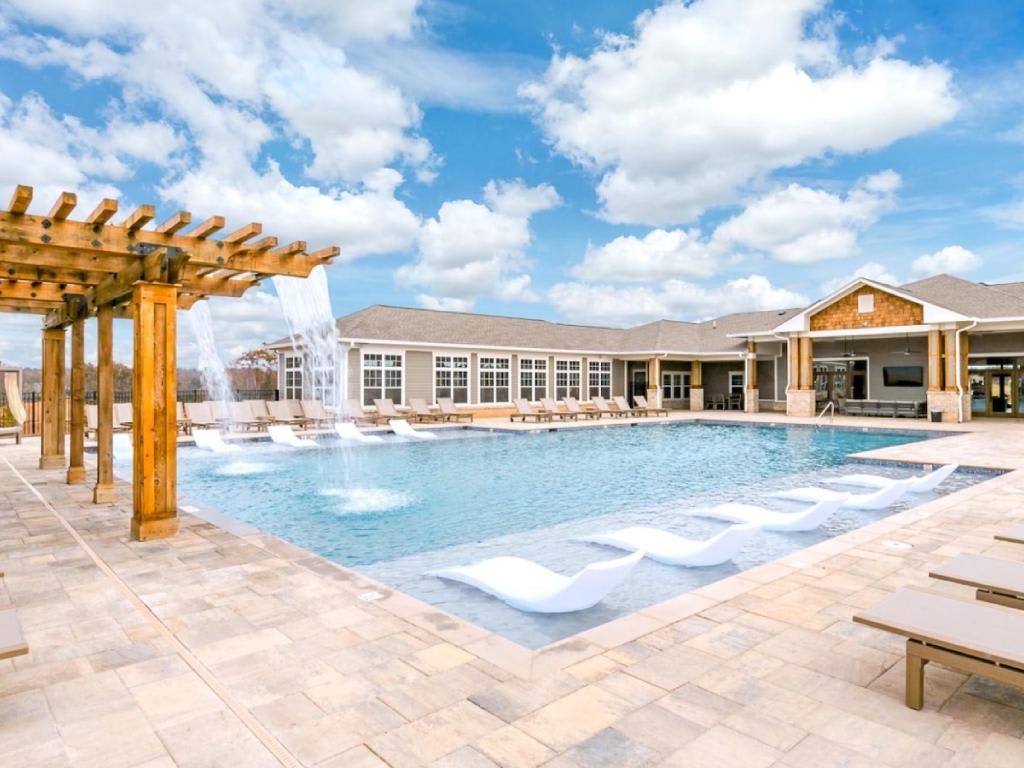 53 West Luxury Apartments