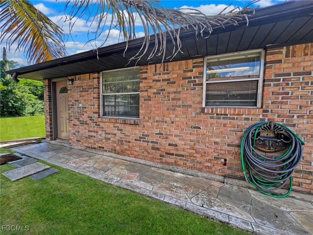 27915 Washington Street