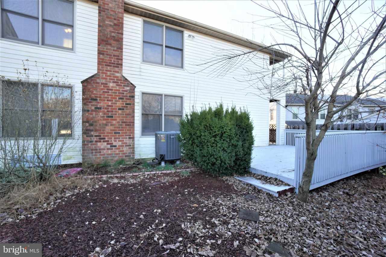 103 BONNIE LARK Court