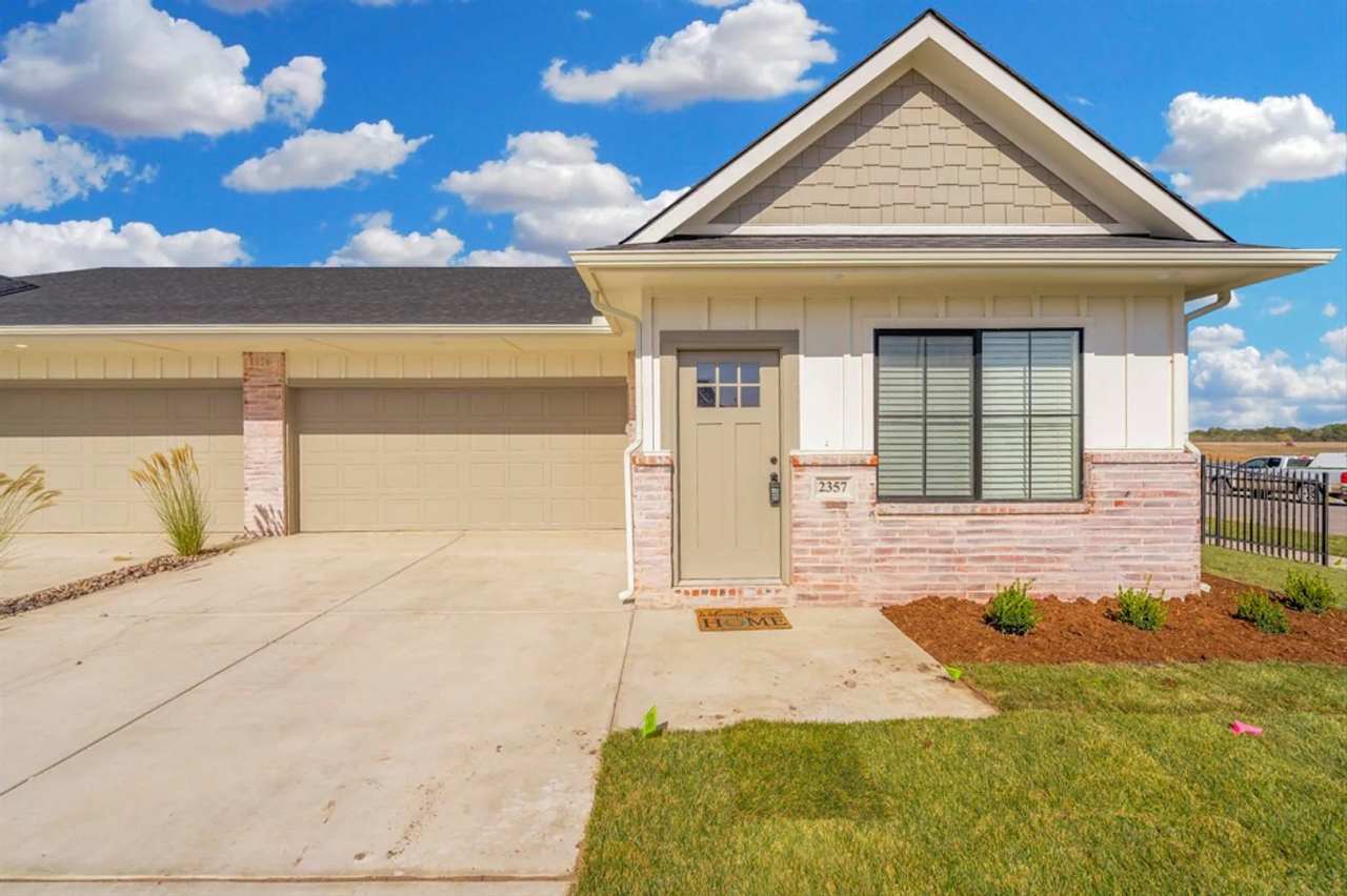 3 Bedroom Villa in Goddard, KS!