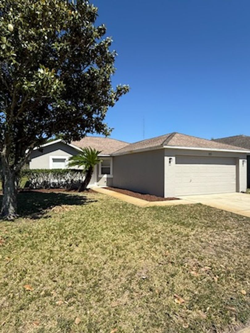 Great Location 3 Bed 2 bath Home in Grand Preserve!!