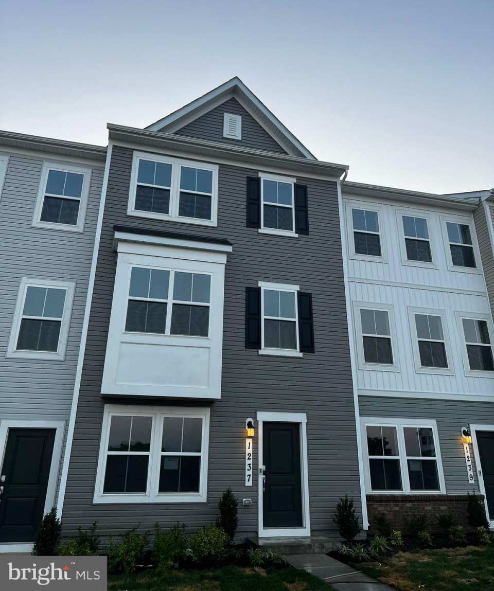 1237 CEDAR VALLEY ROAD