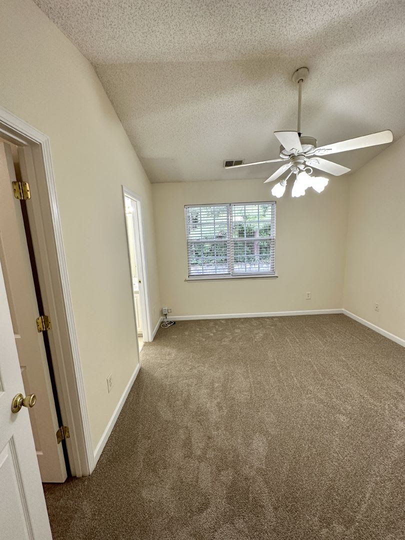 Cozy 2BR/2.5 Bath Townhouse in Holly Ridge