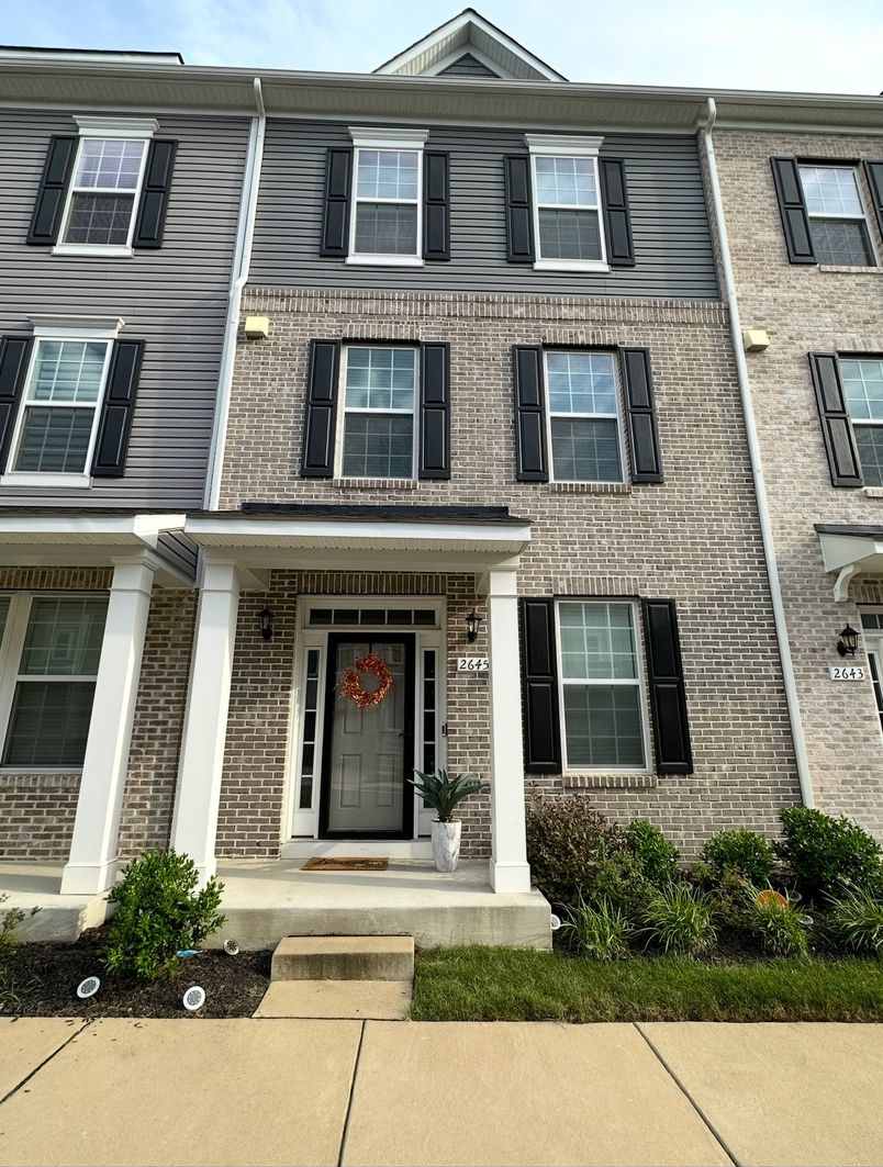 3 Bedroom 2.5 Bathroom Open Floor Plan