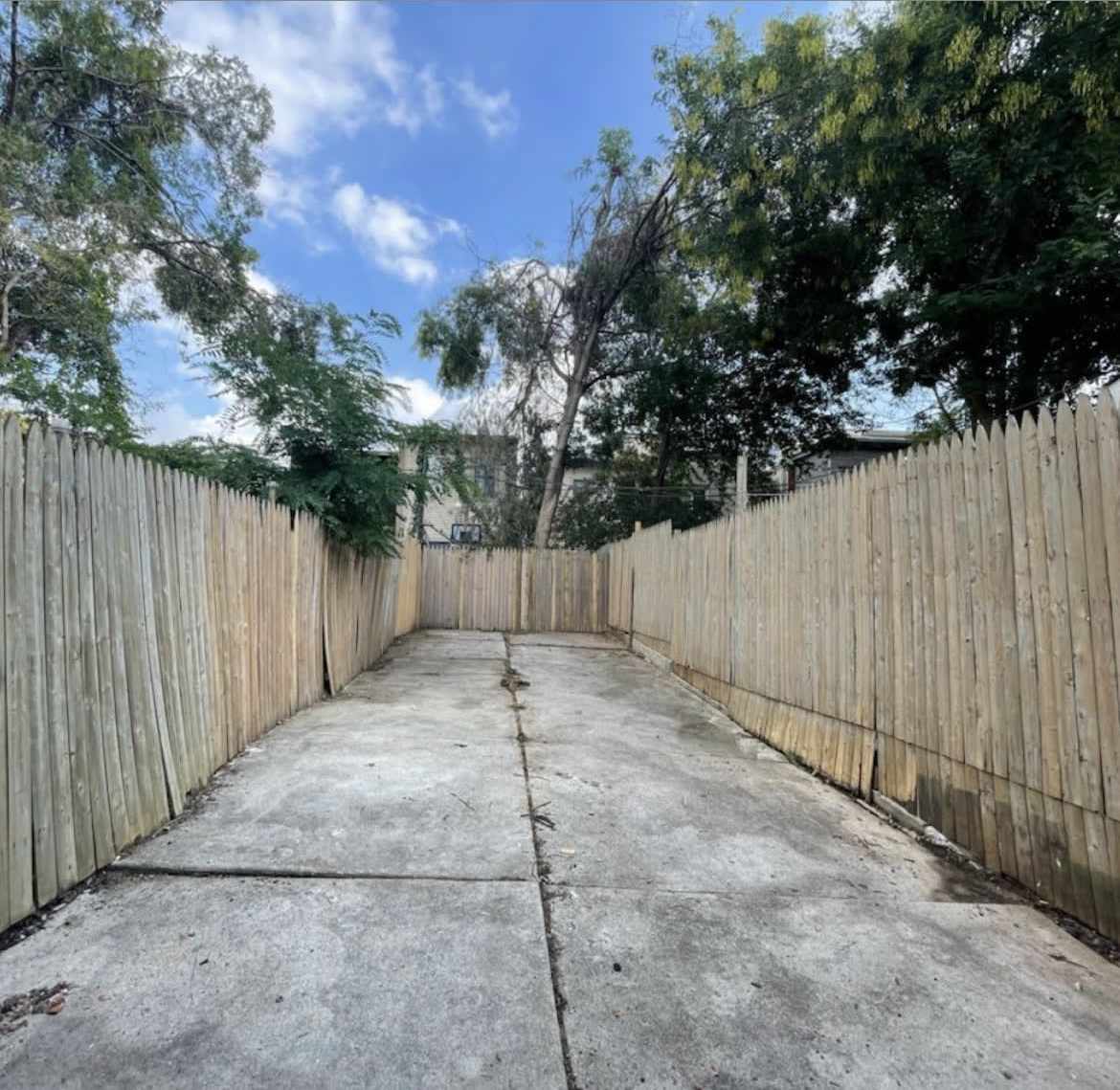 2221 North Sydenham Street