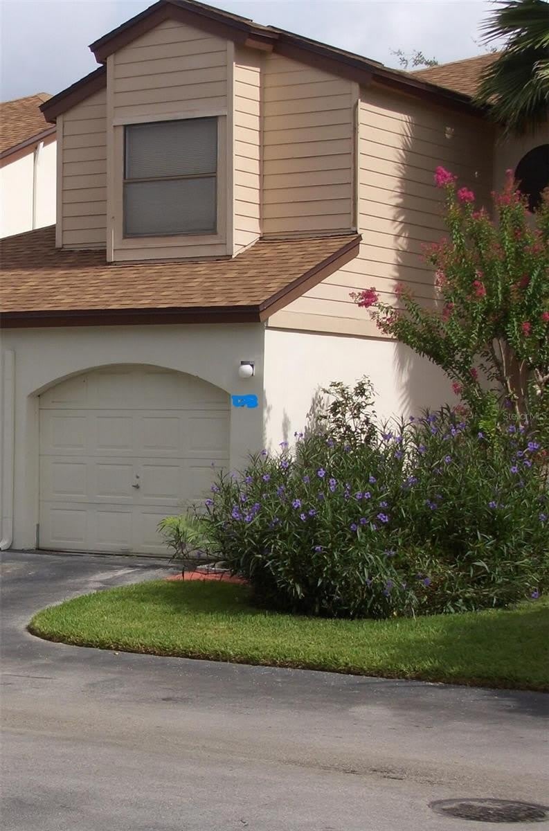 2924 COTTAGE GROVE COURT