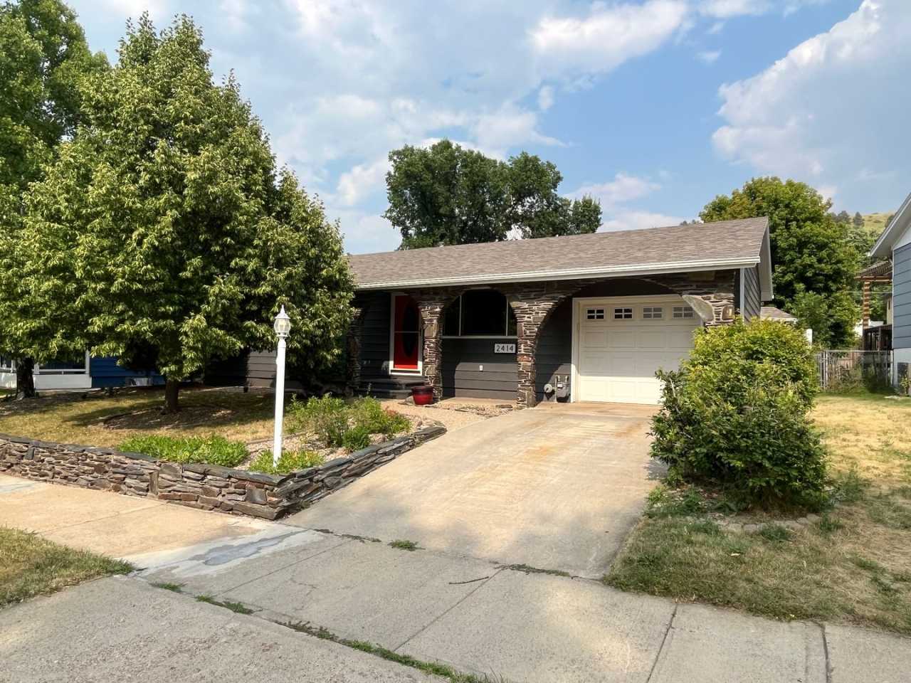 3 Bed, 2 Bath Home for Rent!!